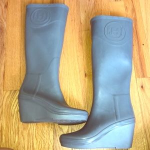 Hunter wedge rain boots